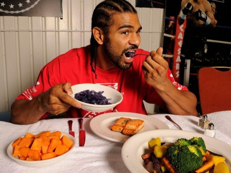 Ăn gì trước khi đá bóng