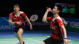 Cách chơi cầu lông 2 người