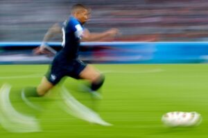 cầu thủ chạy nhanh nhất thế giới