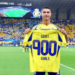 CR7 tỏa sáng trong màu áo Al Nassr